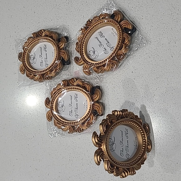 Other - 4-Pack Picture 2x3 Mini Frames Gold Resin Decorative Baroque Oval Design
